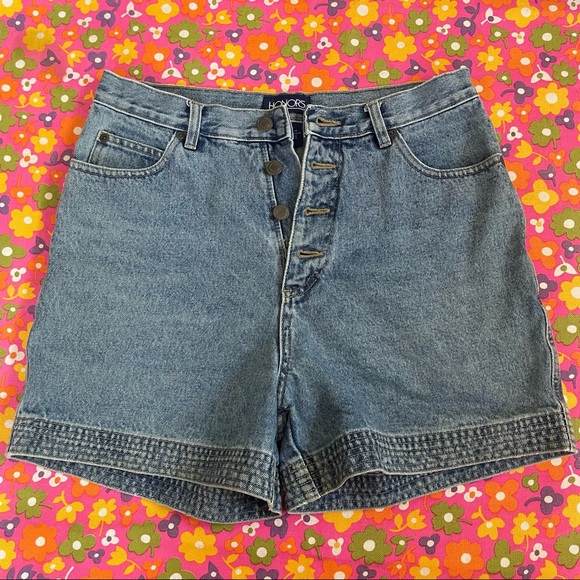 VINTAGE | Mom Shorts - Picture 1 of 3
